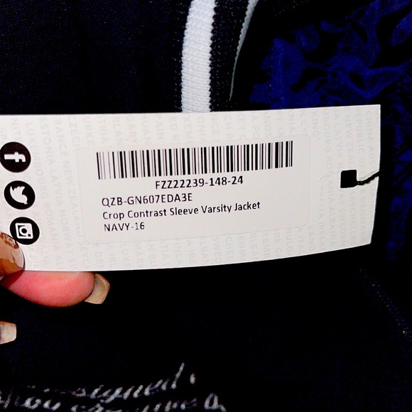 Women Crop Contrast Sleeve Varsity Jacket size XL - Picture 5 of 5